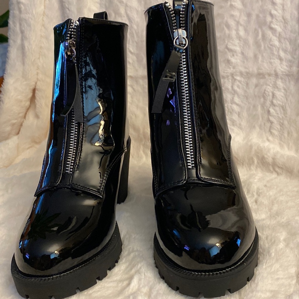 Lulus black patent booties